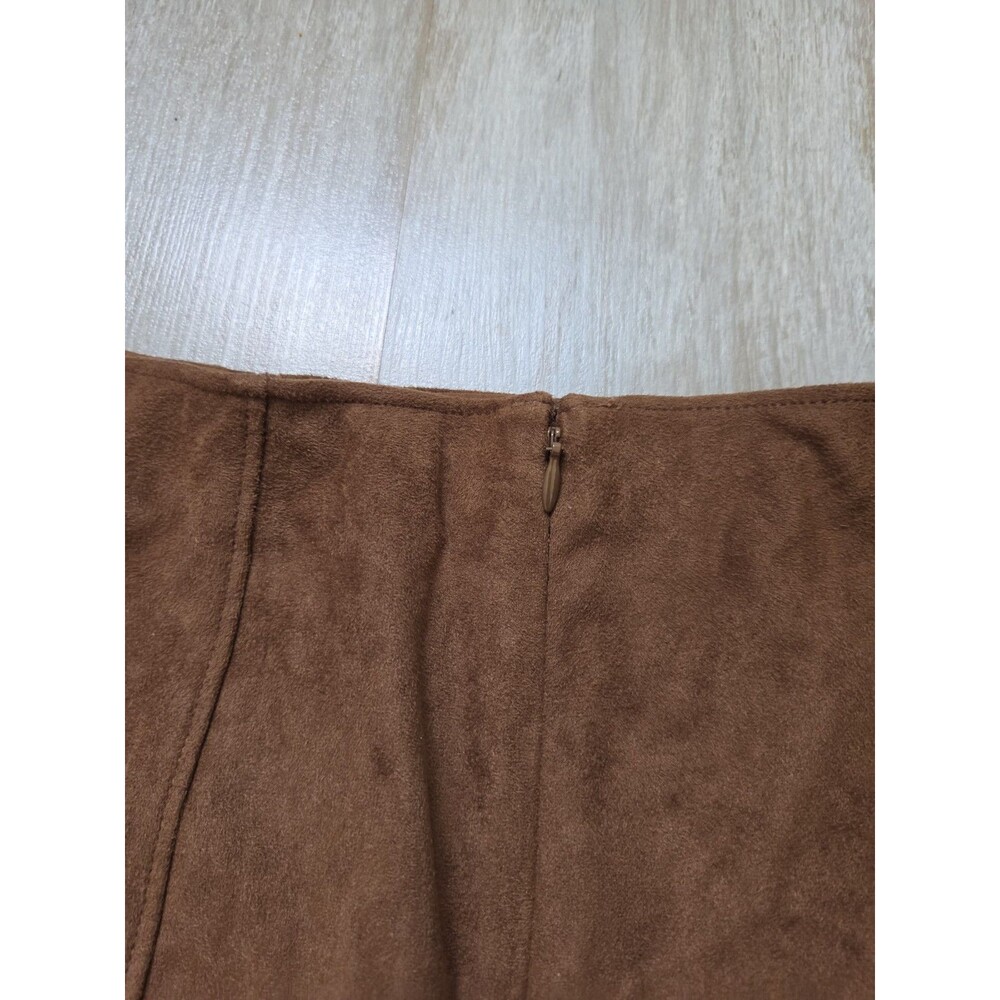 Abercrombie & Fitch Vegan Suede Mini Skirt Brown A Line Zip Back Womens S EUC - Picture 9 of 9